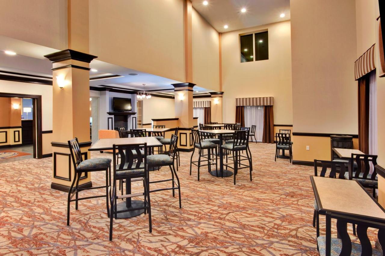 Holiday Inn Express Hotel & Suites Hamburg By Ihg Exterior foto